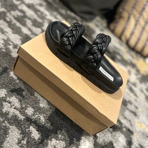 Steve Madden sandals